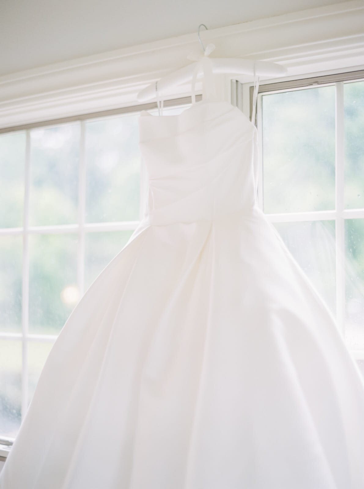 2025_05_17 Jenna + Gray Lake Club Wedding-web-00012