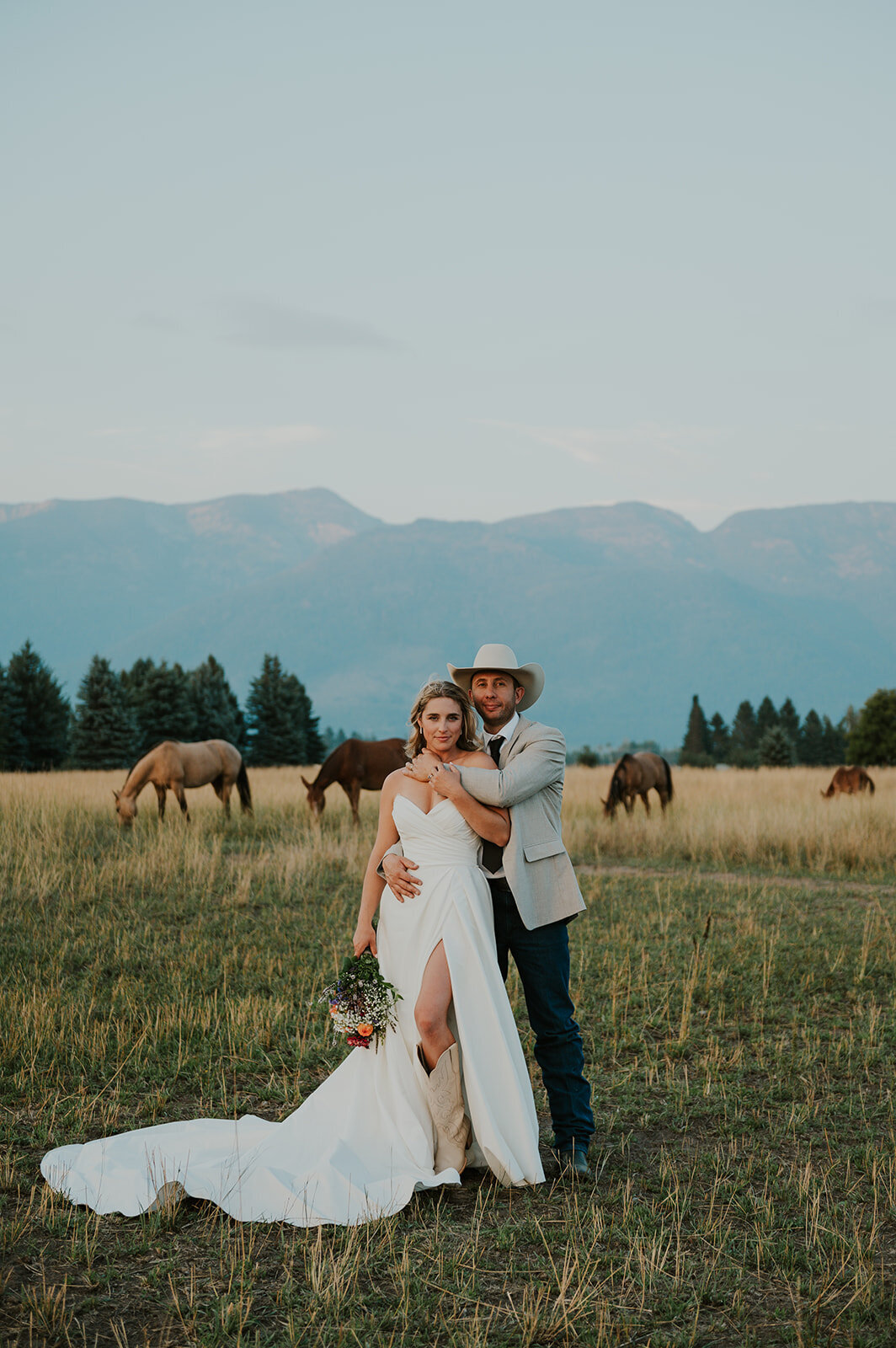 presley-gray-luxury-western-montana-wedding-9182