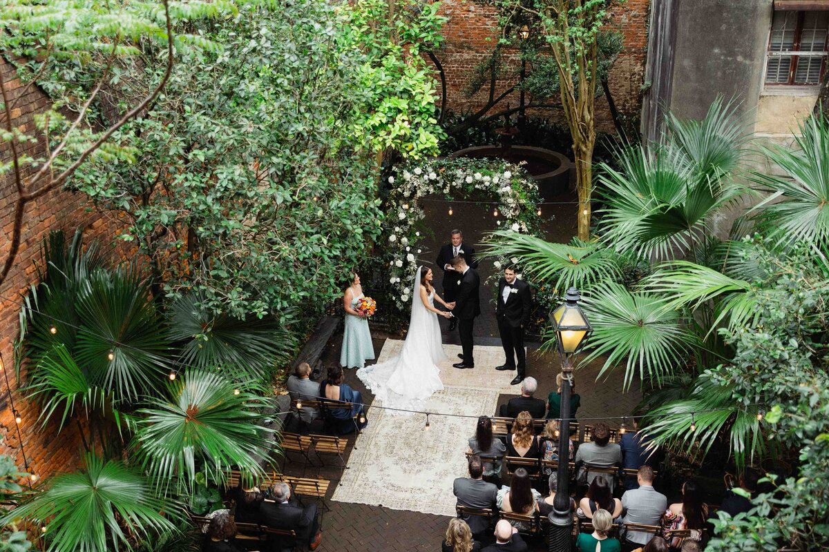 spring-wedding-pharmacy-museum-121
