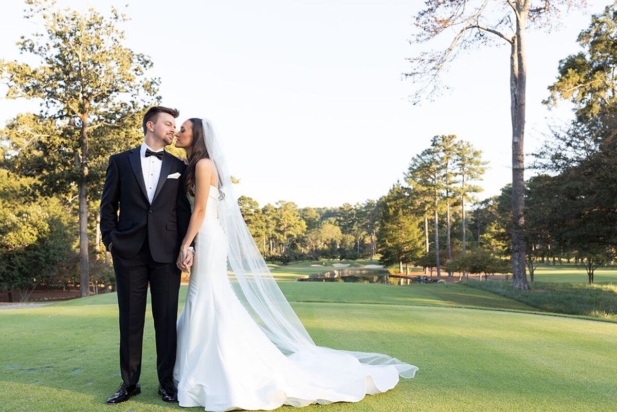 bride-groom=golf-course