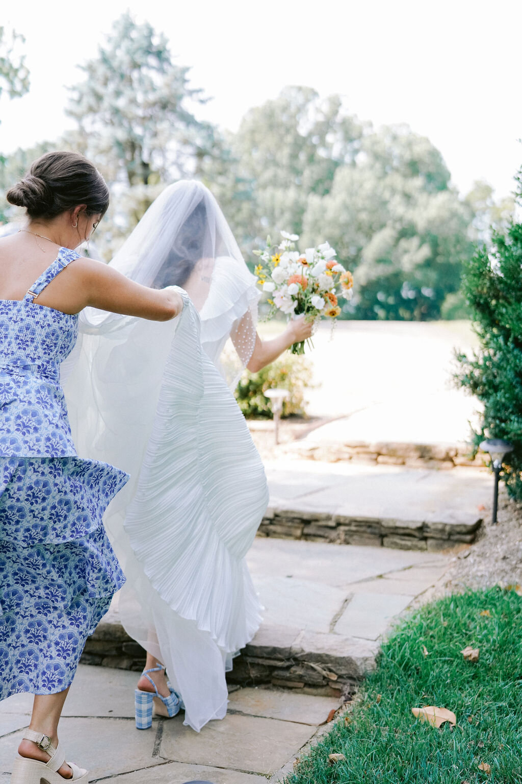 NikkiSanterre_CharlottesvilleLuxuryWeddingPhotographer_MarketatGrelenWedding_Liz&Jon-286