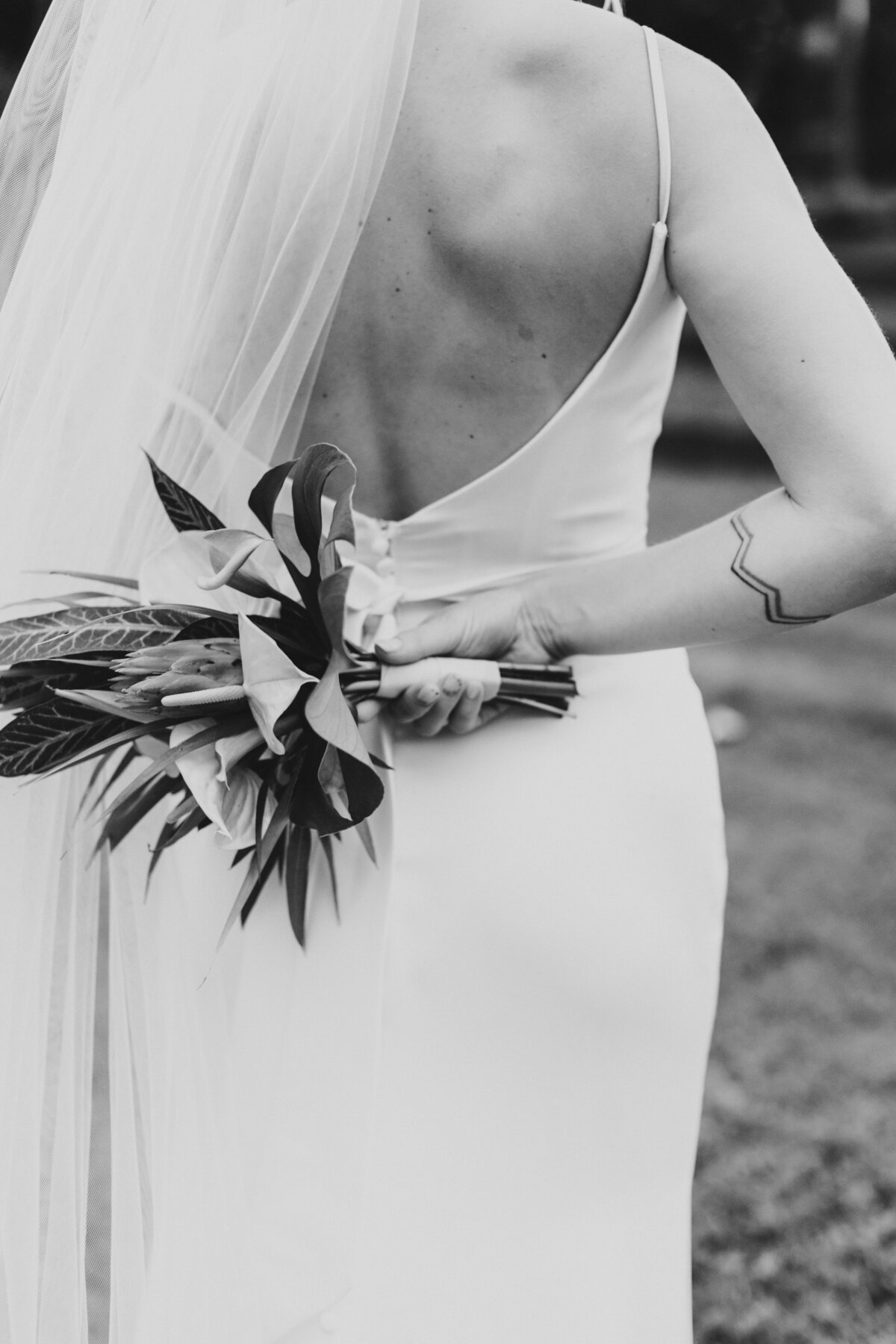23.05.17_Sylvia and Chase_Kona Backyard Wedding_Previews _0076