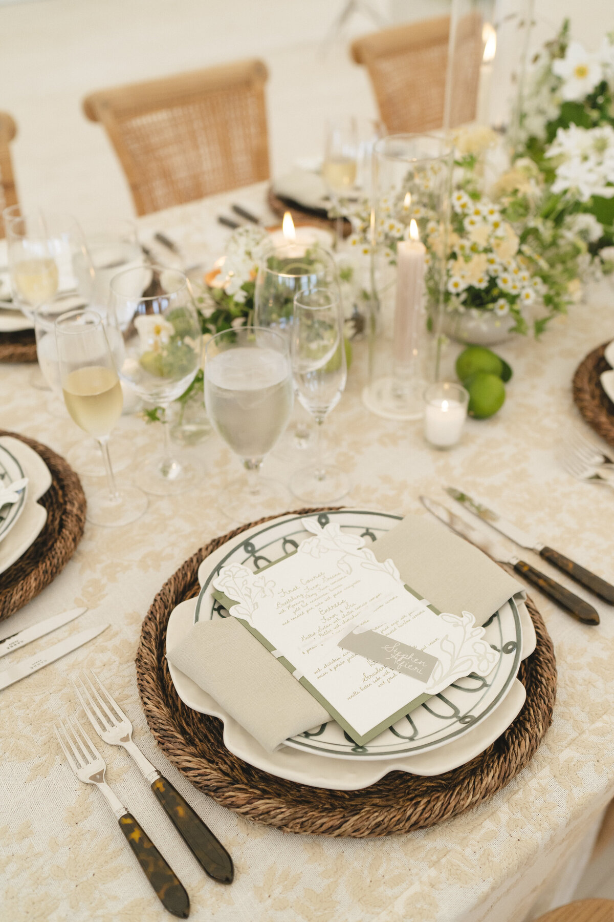 Marthas-vineyard-wedding-planner-kg-events-design-luxury-destination-weddings-private-events-corporate-events-edgartown-ma-event-designer-outdoor-tented-wedding-reception-island-wedding-vogue-wedding-pohogonot-24