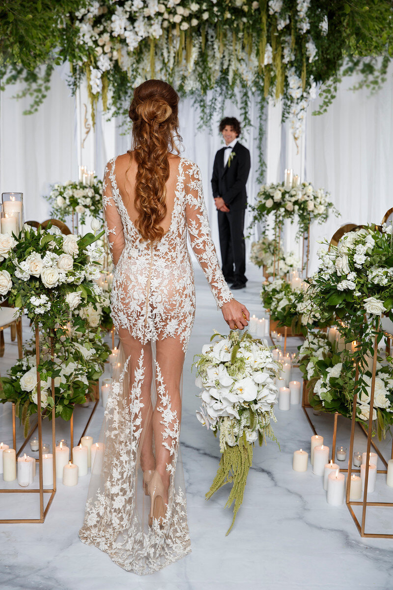 WhiteWeddingFlowers-COCObyCoversCouture-TorontoWeddingFlowers-Fable.jpg6