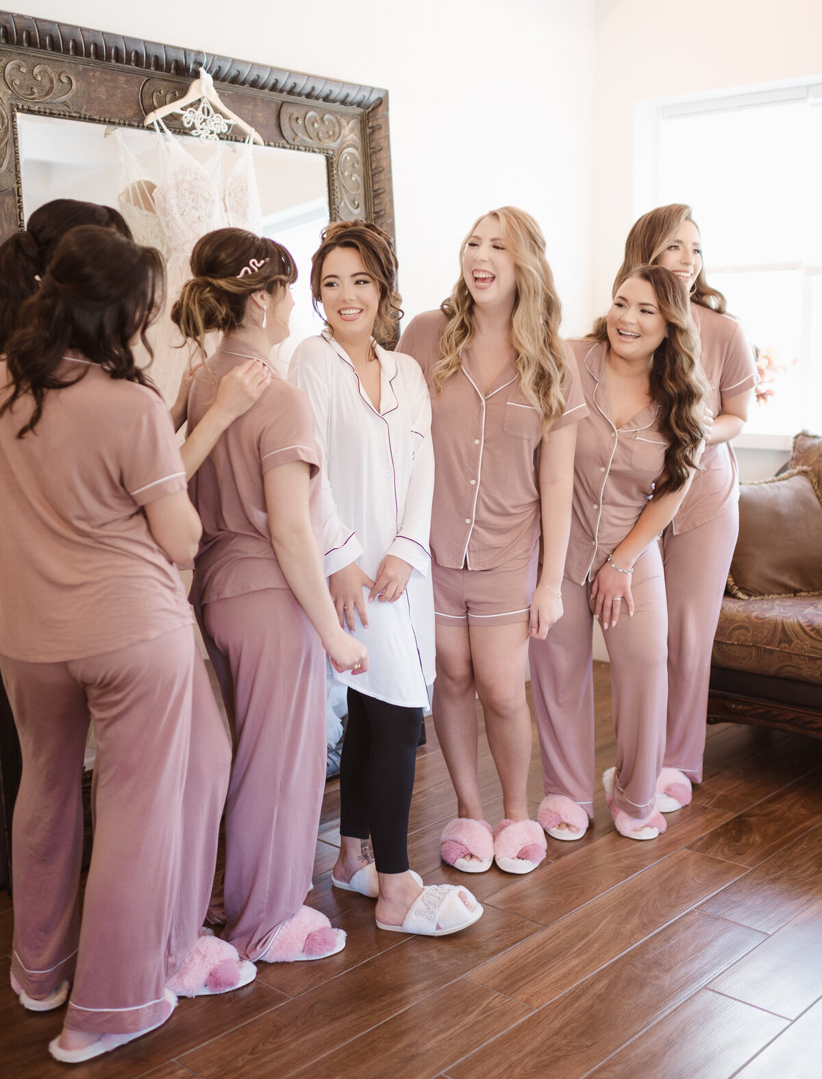 whimsical-wedding-photographer-nj-by-suess-moments-at-the-perona-farms-refinery