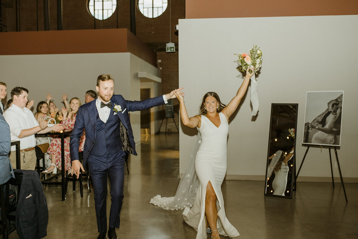 c-toronto-wedding-getting-ready-lovt-studio-the-symes-2116