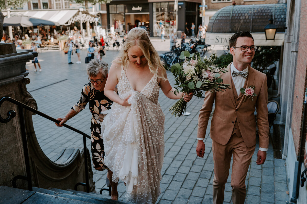 Trouwfotograaf in Zeeland. De leukste trouwlocaties in Zeeland vind je in deze blog. Door everatilroefotografie, trouwfotograaf in Middelburg,Zeeland