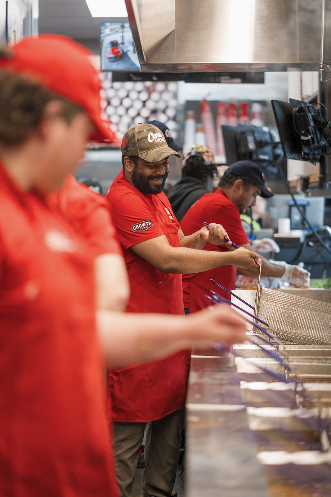 LaurenSchoepferPhotography_RaisingCanesLutzGrandOpening-86_websize