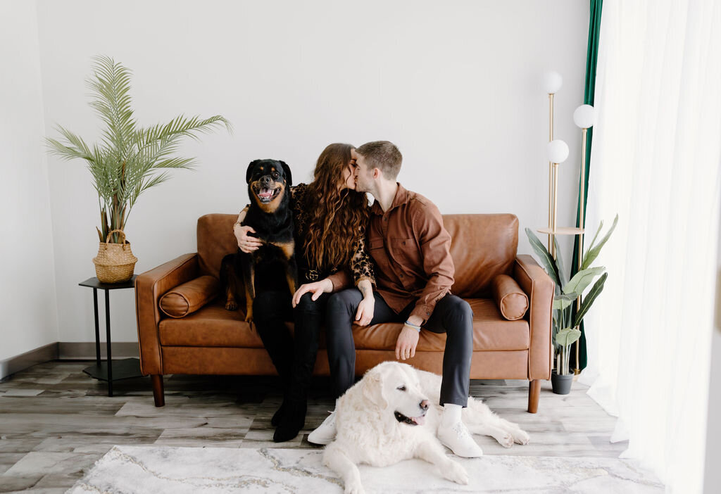 christina_ney_photography_wedding_engagement_lifestyle_photographer_dubuque_iowa_wedding_planning_assistance_adventurous_bold_laidback Family Photography7