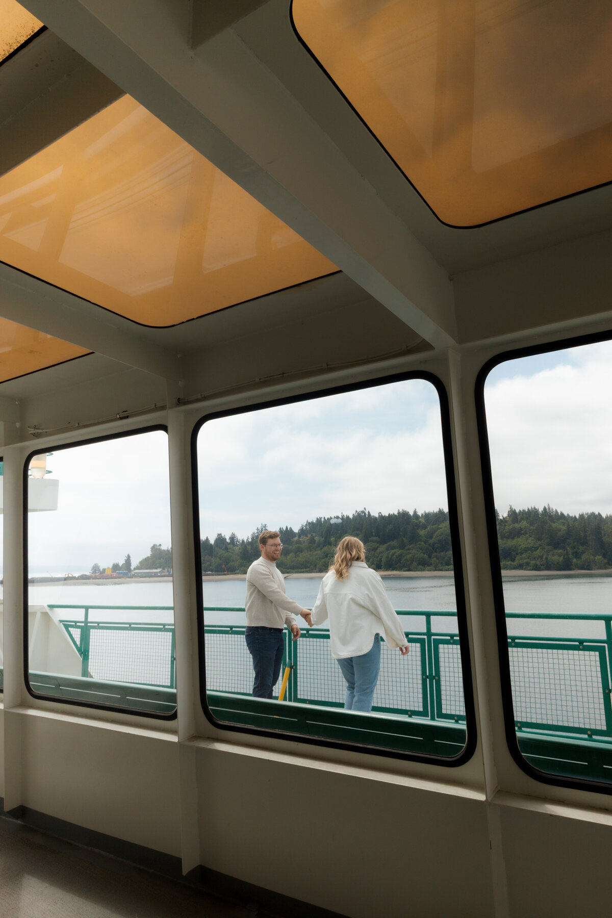 SeattleFerryCouplesPhotography107