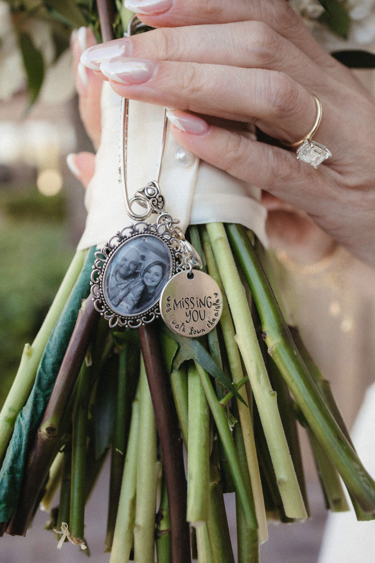 Sarah & Steven Wedding Sneak Peeks-26