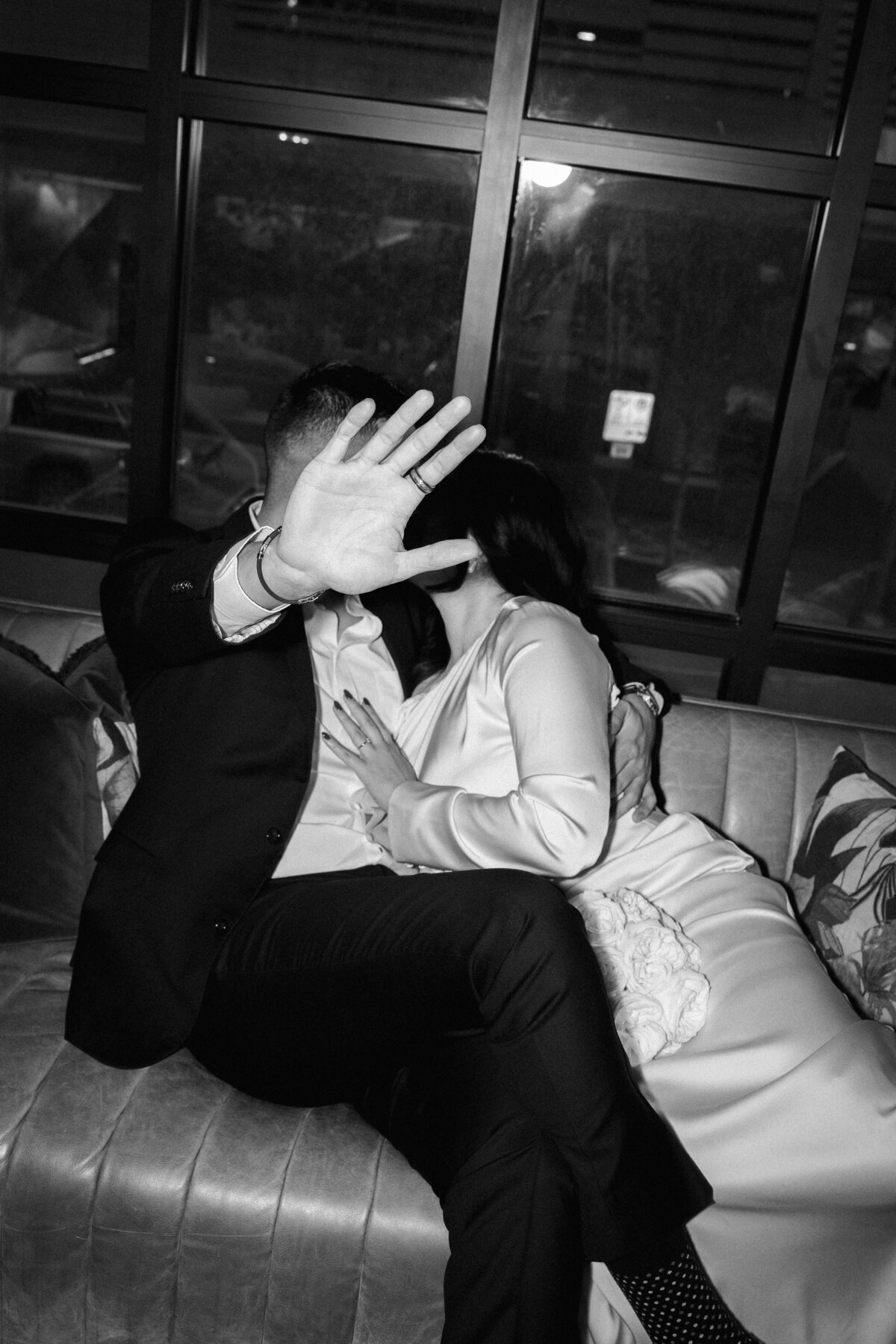 Austin-bar-engagement-photos_6175-2