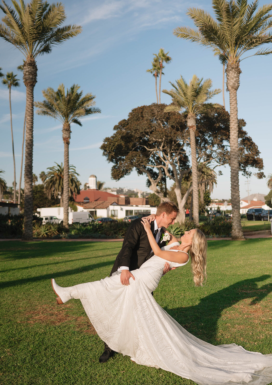 pretty-palm-leaf-event-co-morgan-and-alex-wedding-at-ole-hanson-27