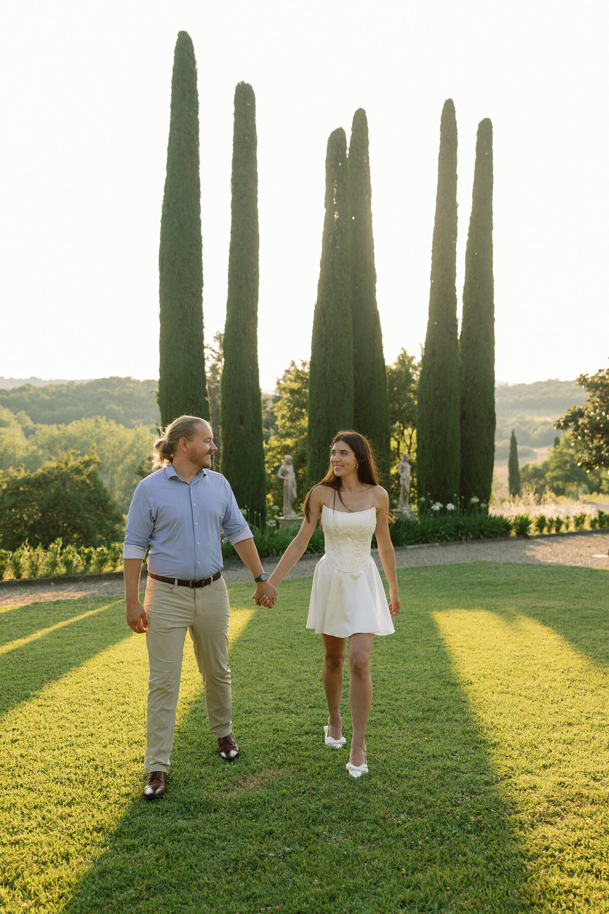 Bride and groom enjoying their rehearsal dinner at Villa La Selva the night before their Tuscany wedding