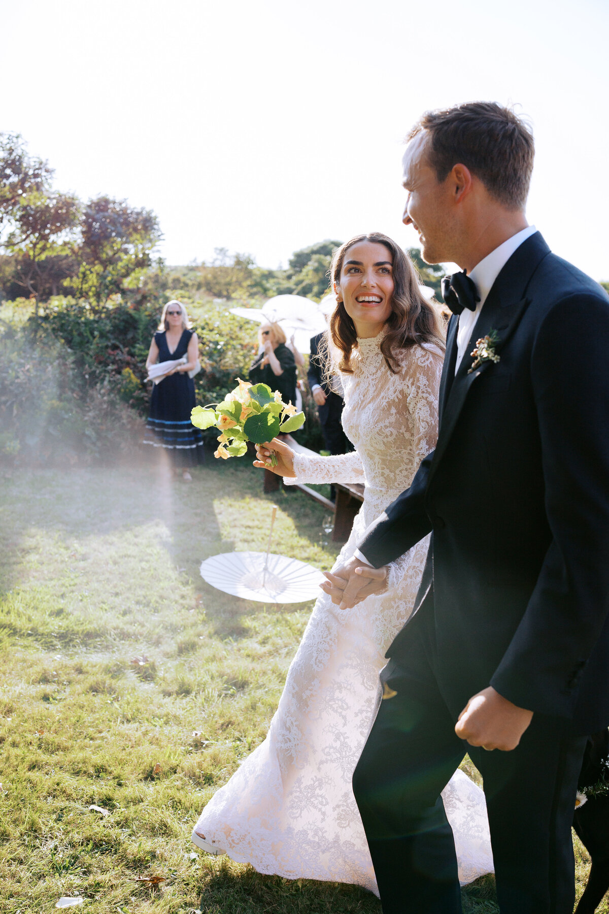 Marthas-vineyard-wedding-planner-kg-events-design-luxury-destination-weddings-private-events-corporate-events-aquinnah-ma-event-designer-outermost-inn-outdoor-tented-wedding-reception-black-frame-tent-46