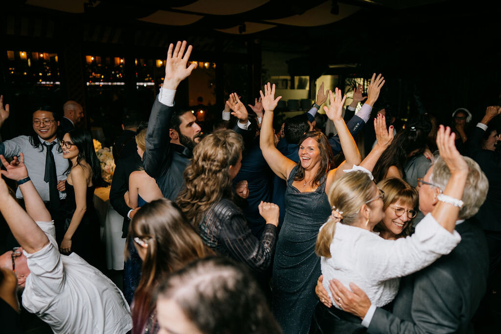 Sarah-brennan-events-wedding-in-brooklyn-839