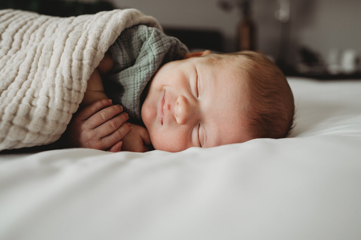 Tescher-newborn-inhome-bismarck-25 (1)