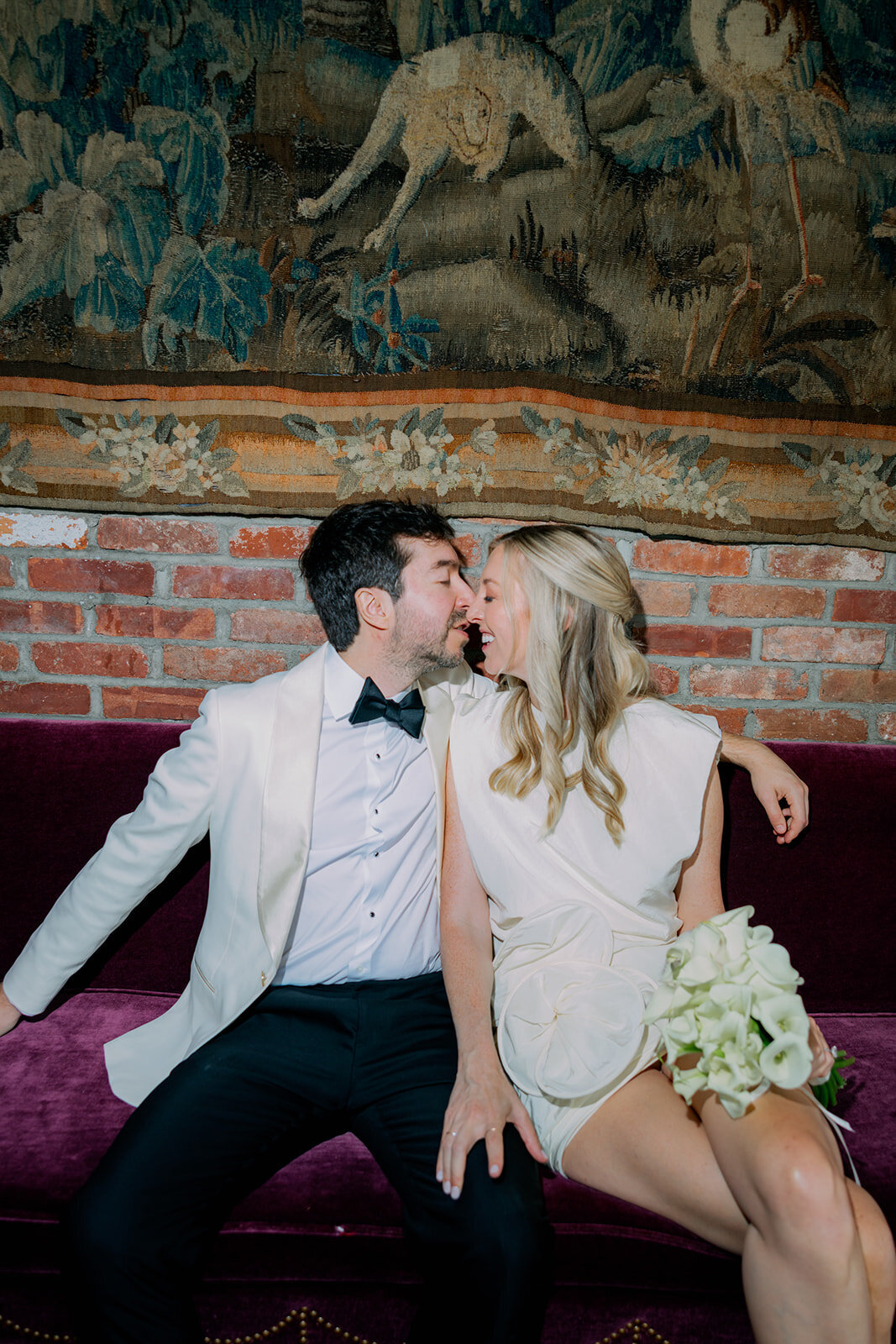 New York-City Hall-Elopement-Chic-Candid-Wedding-Larisa-Shorina-58
