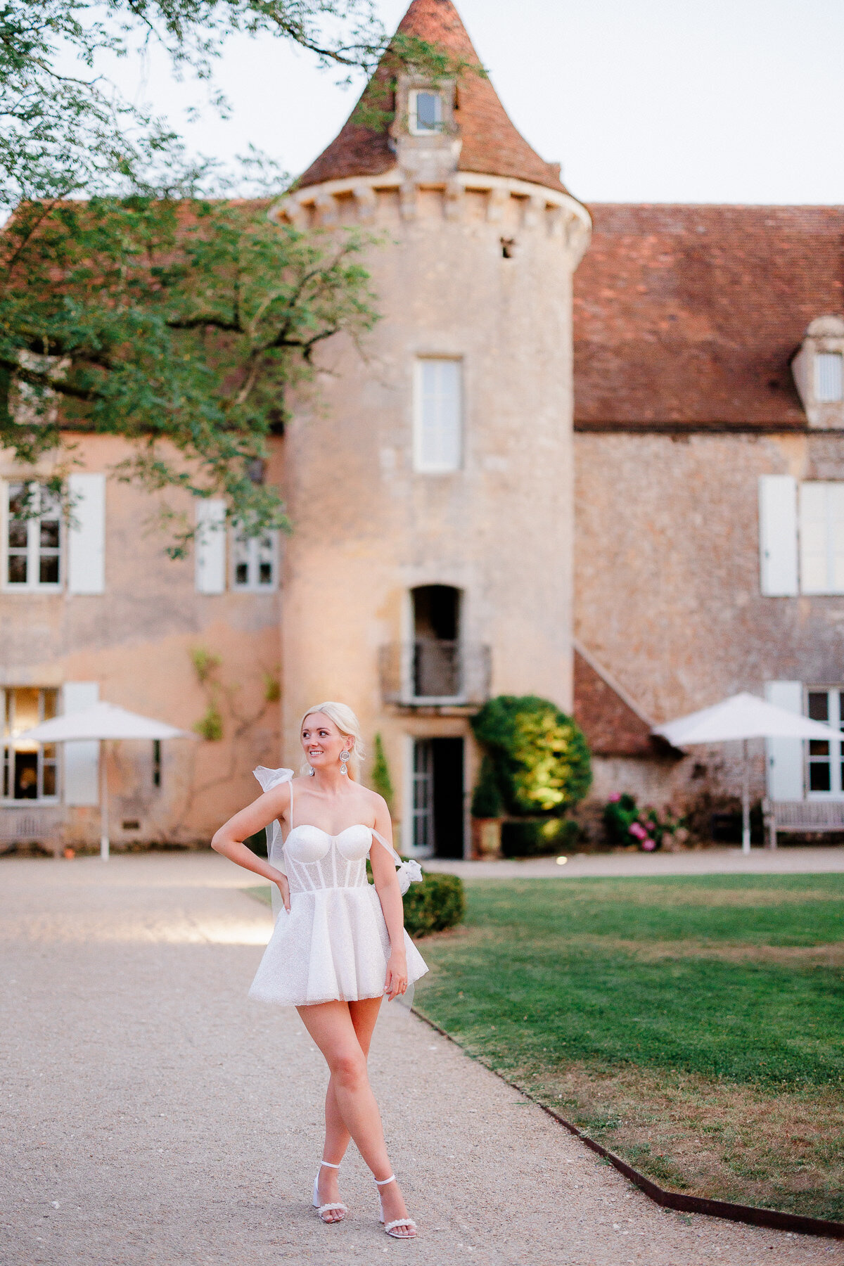 Modern_Chic_Chateau_Valouze_Destination_Wedding_Photographer-36