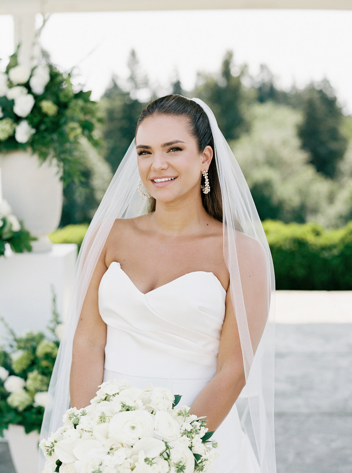 wedding-at-oswego-hills-vineyard-winery-portland-oregon-by-the-tenneys-photography-10