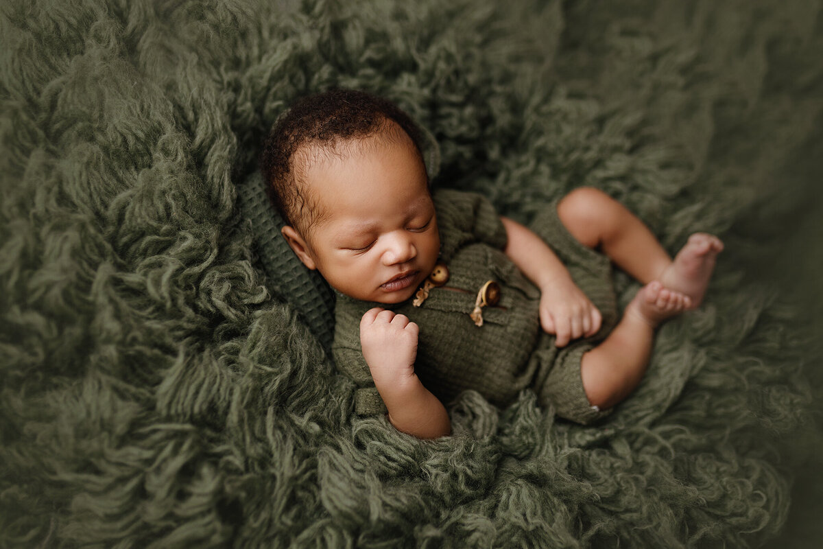 McDonough newborn photographer, Atlanta Newborn Photographer, Fayetteville newborn Photographer, Peachtree city newborn photographer, Hampton ga newborn photographer, marietta ga newborn photographer
