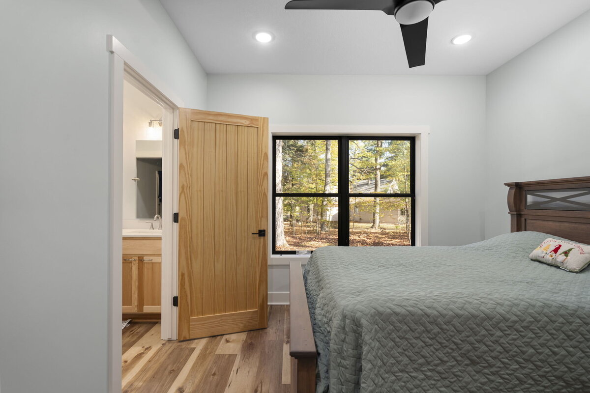 39-web-or-mls-JEL01858