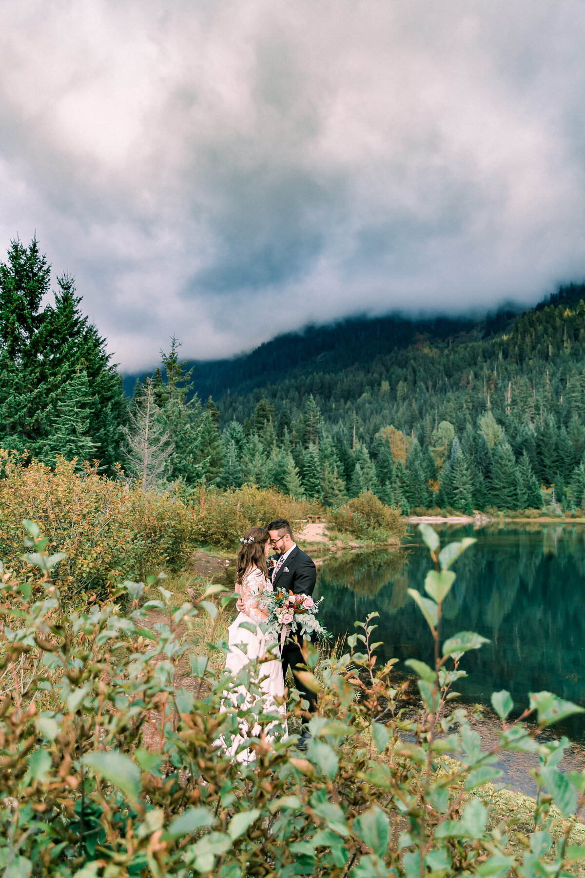 Gold Creek Pond Elopement, Seattle Wedding Photographer (70)