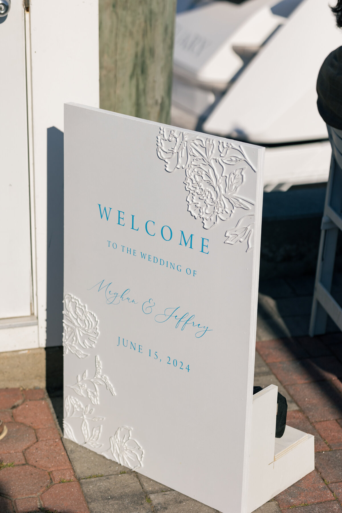 welcome-sign-custom-white-floral-old-saybrook