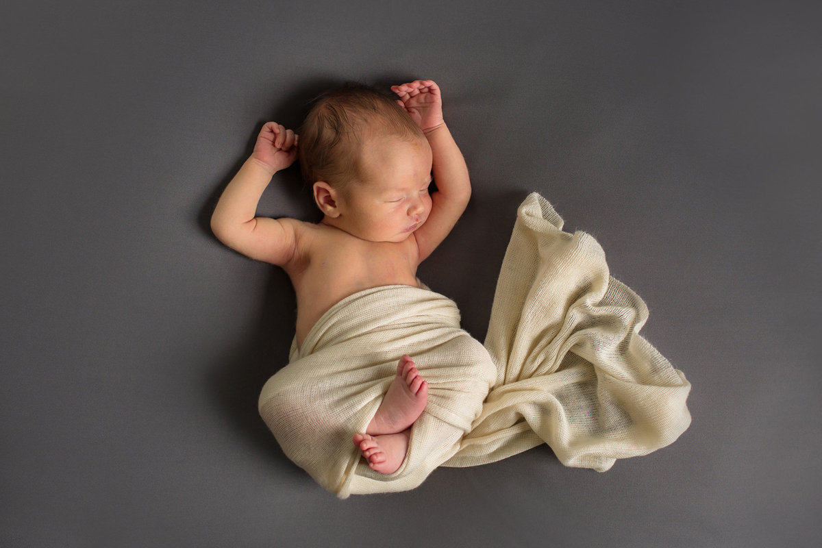 Newborn-Simple-Studio-L-Photographie-St-Louis-06