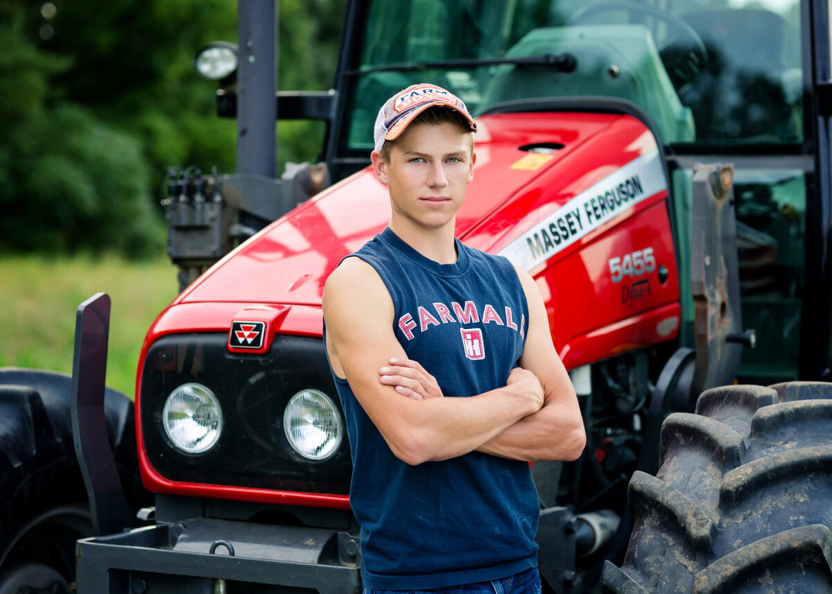 outdoor senior picture poses for guys