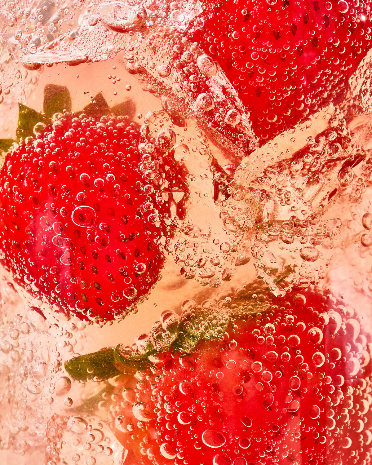 los-angeles-food-beverage-cpg-photographer-lindsay-kreighbaum-photography-culture-pop-canned-drink-photoshoot-11