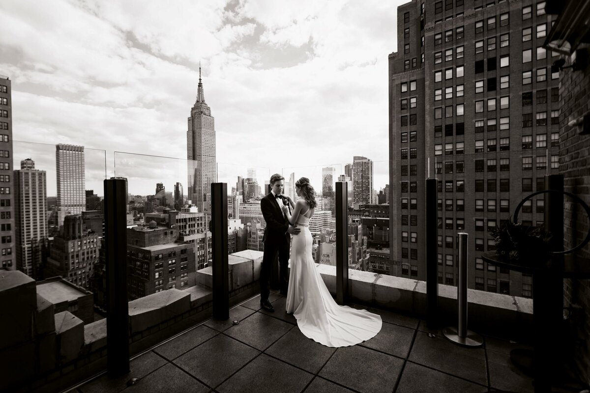 emma-cleary-new-york-nyc-wedding-photographer-videographer-venue-the-skylark-2