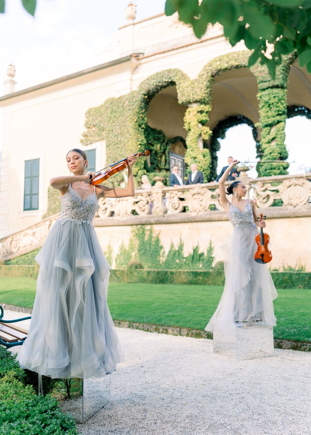 JuliaAaronPreviews_LakeComo_LaurenFair050_websize