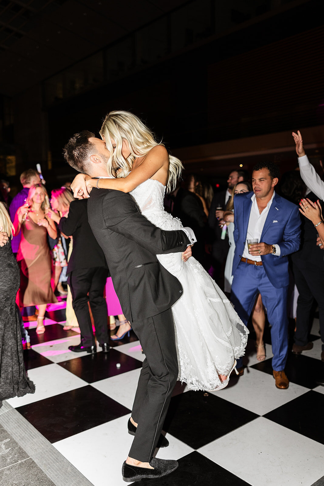 Cleveland Museum of Art Wedding Lindsey Ramdin Best Cleveland Wedding Photographer92