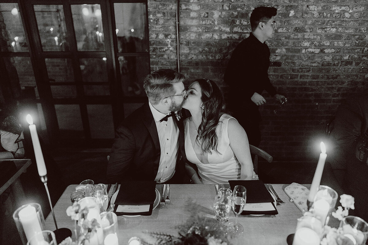 0085_20221119_PREVIEW_Julia+AJ_BW