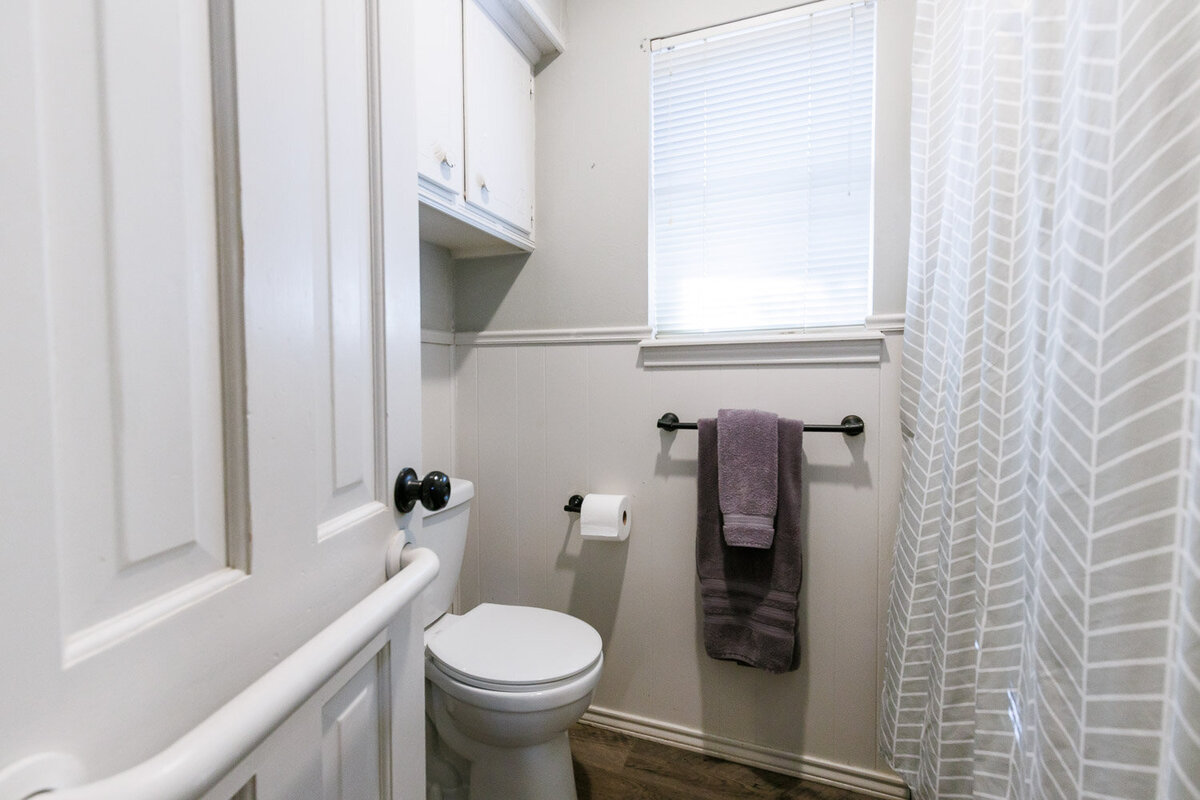 bathroom2-3