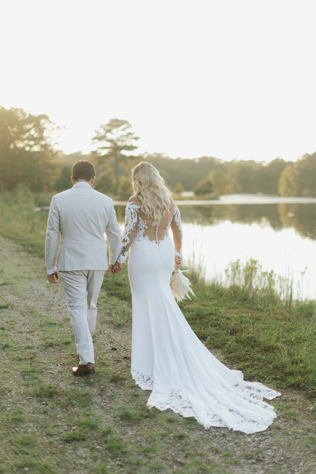 Chloe Parker Photography Heartfelt Wedding Photographer in Virginia — Wedding Photos 193