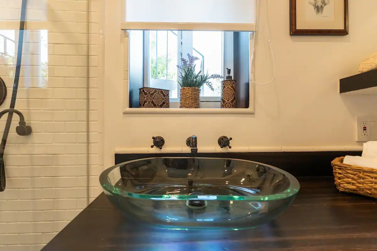 Bathroom 2 (3)