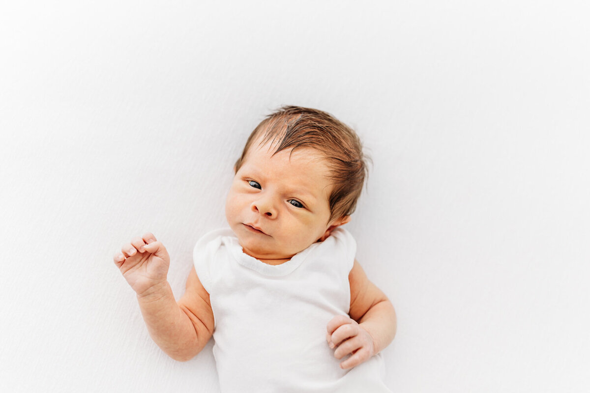 Newbornshoot_in_de_studio_Heist_op_den_Berg_Tine_Storms_Photography-12