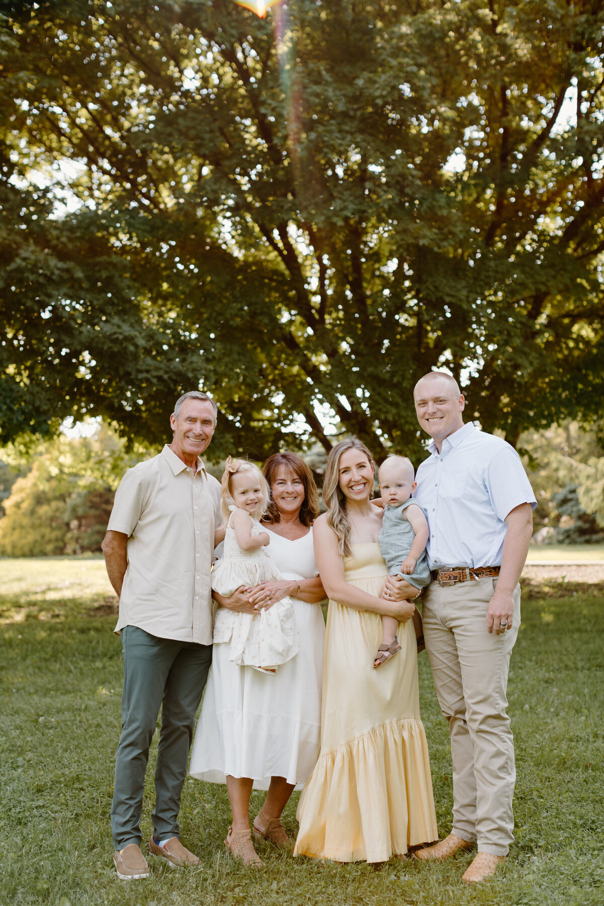 christina_ney_photography_wedding_engagement_lifestyle_photographer_dubuque_iowa_wedding_planning_assistance_adventurous_bold_laidback Family Photography1