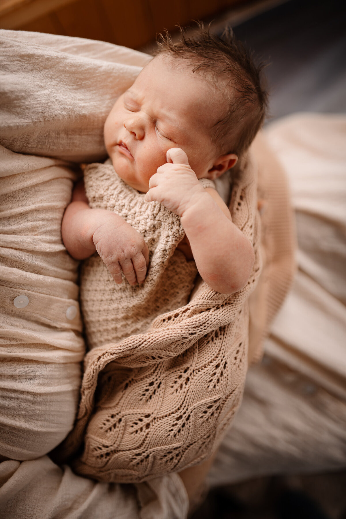 Photographers hawkes Bay Newborn Photoshoot maternity Pregnant in home natural unposed