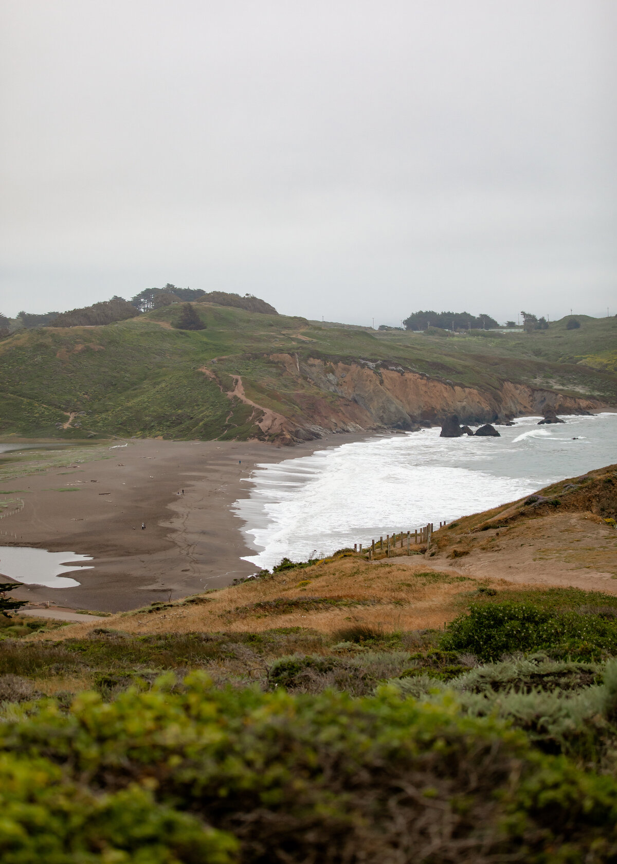 05312023_Makenzie+Gavin_RodeoBeachCA_AnjaJensenPhotography-224