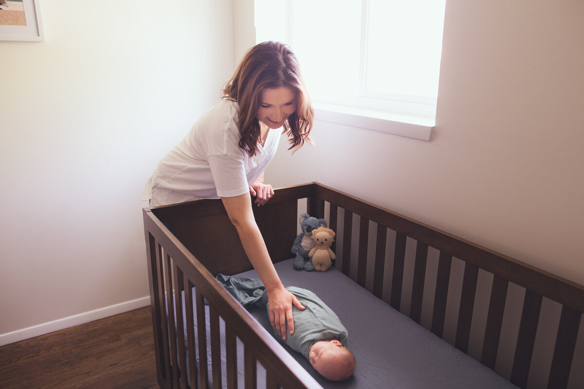 Lindsay-wilson-photography-in-home-newborn-27