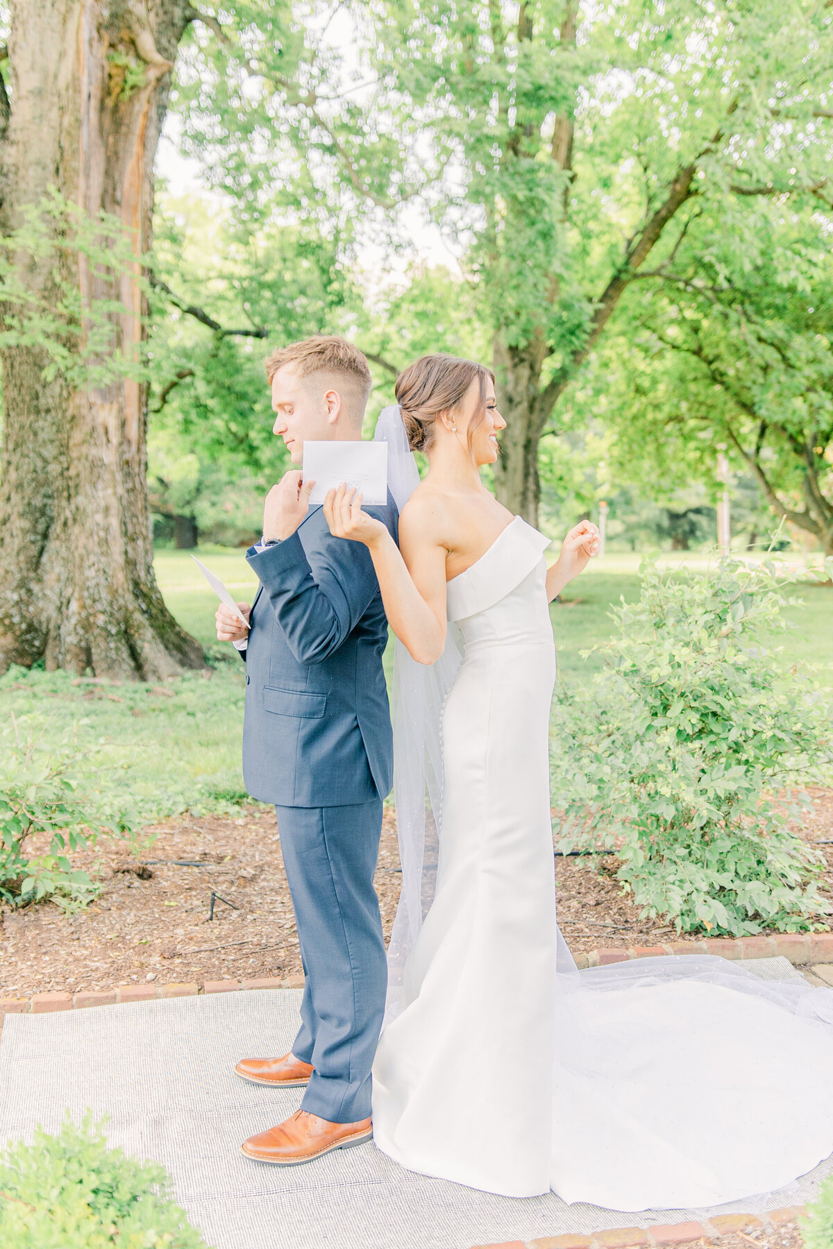 Kentucky spring wedding at my old ky home florals emma v photography wedding party portraits ideas photographer wedding party photos letter reading
