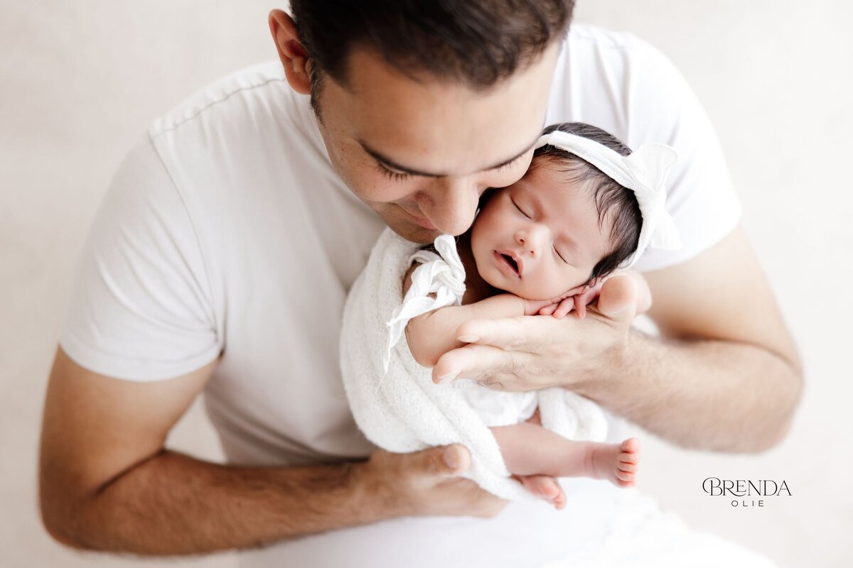 00037brenda-olie-natural-newborn_2500px