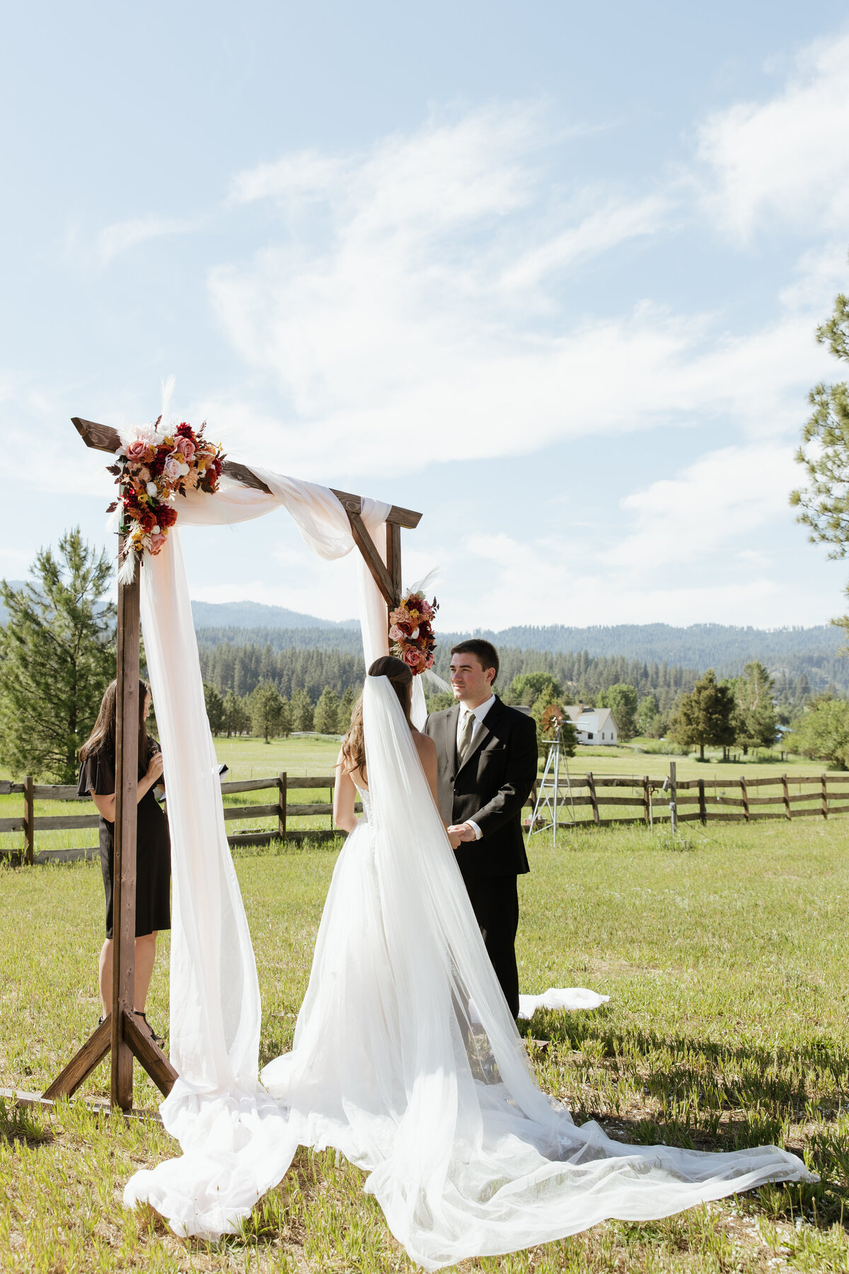 jennifer-marcilliat-idaho-wedding-photographer---99