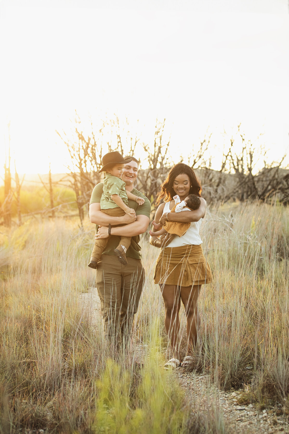 Belton Family Photography: Specializing in warm, heartfelt family moments in Belton. Let’s create cherished memories together!