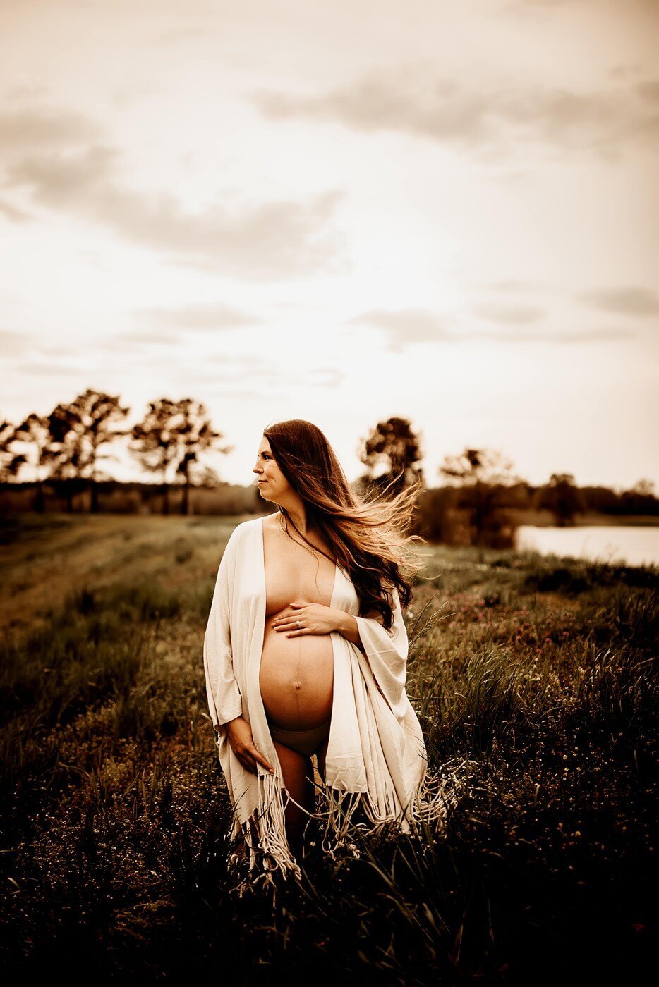 Fire-Family-Maternity-Photography-Perry-Flat-Creek-Wilson-00001