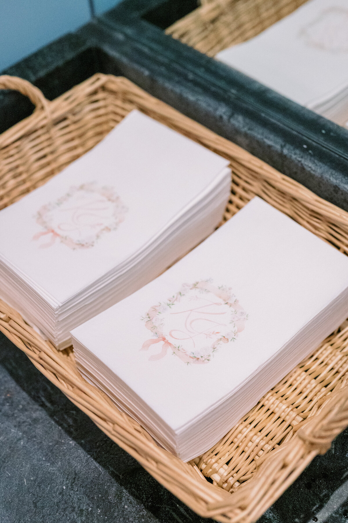 custom-guest-towels-wedding-watercolor-crest