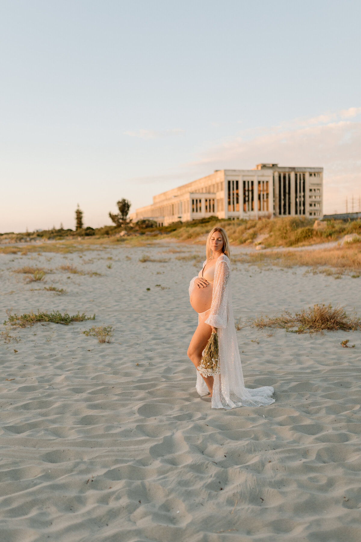 perth pregnancy and maternity photoshoot in nature-12